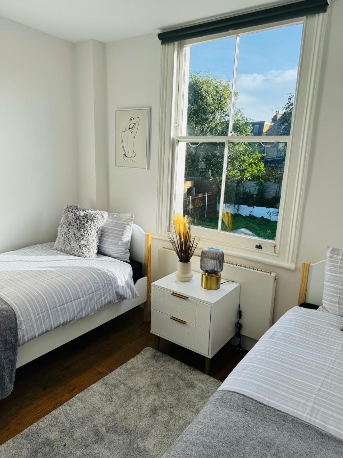 Stunning Flat In Chiswick Daire Londra Dış mekan fotoğraf